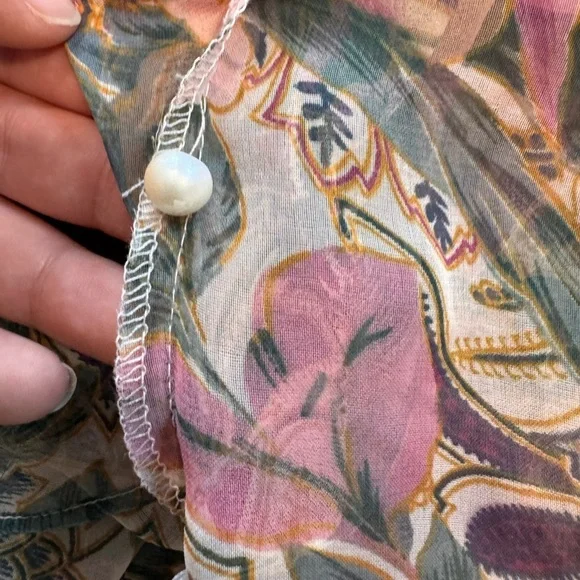 Vintage Gold Tag Victoria's Secret Floral Sheer Ruffle Poet Blouse Top w/Pearl - Picture 13 of 16